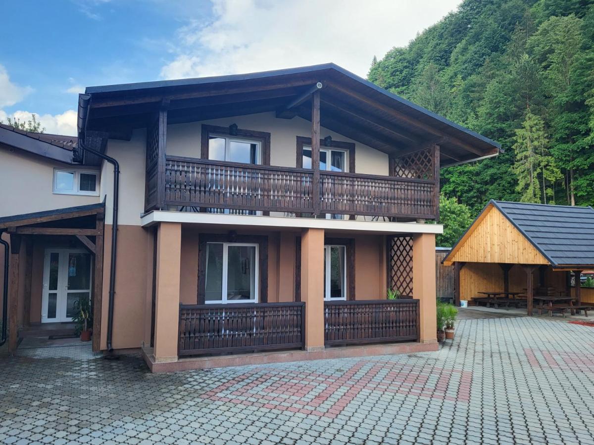 Penzion Jolla Červený Kláštor Extérieur photo